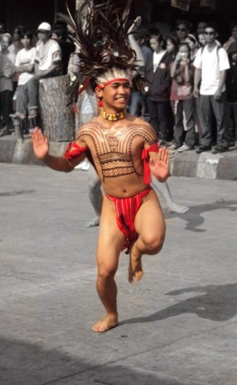 Layout: Logo, Tarps, Magazine cover, Personalized layout